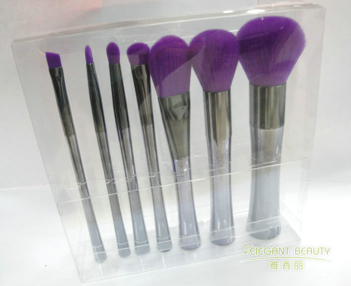 草莓视频黄色软件套装与色彩搭配：打造多彩妆容